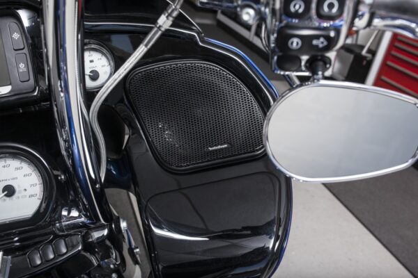 TMS6520Road20Glide20Grille20Install2001.jpg